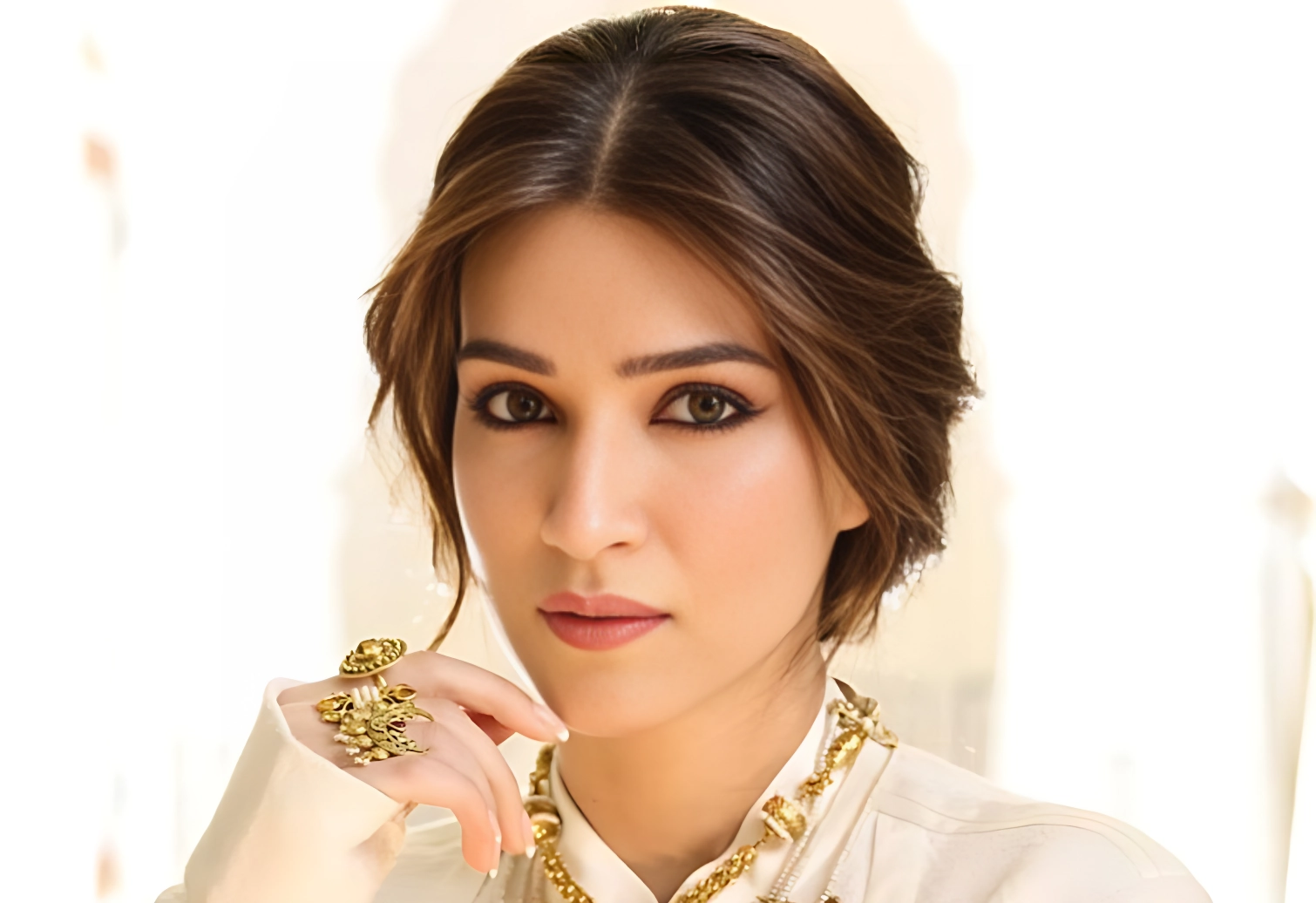 Women day Actress Kriti Sanon - Women day Actress Kriti Sanon